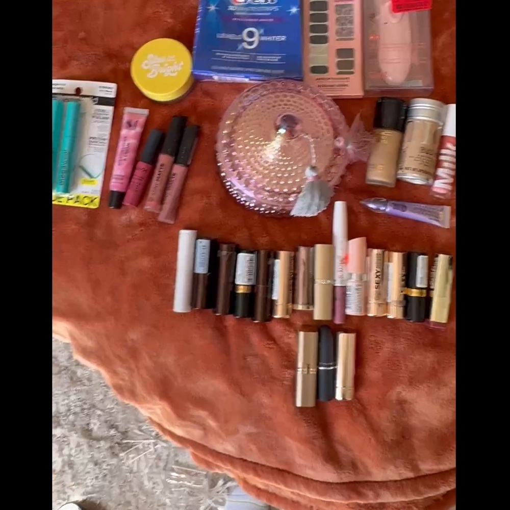 Assorted Lipstick Set